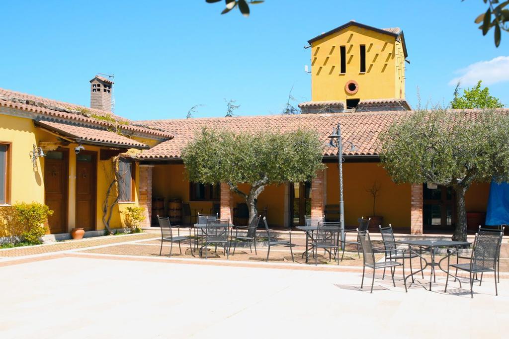 Hôtel Agriturismo Macchiacupa à Ariano Irpino Extérieur photo